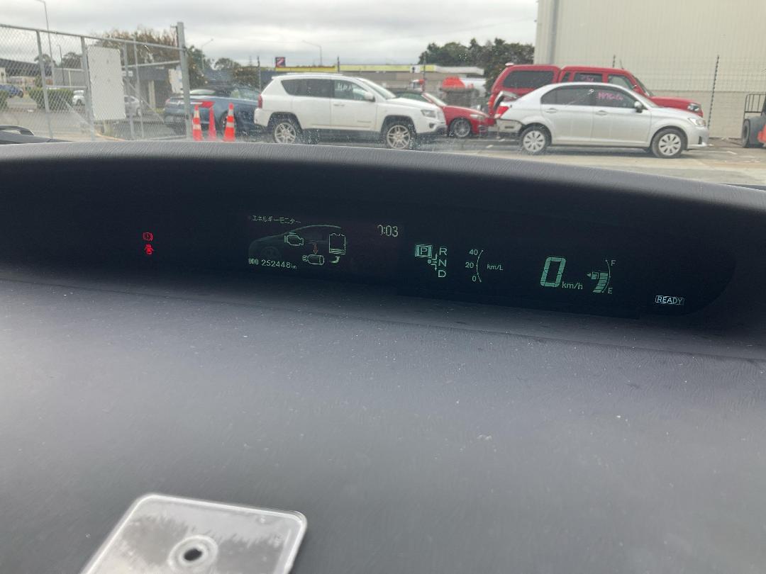 Photo '15' of Toyota Prius Hybrid