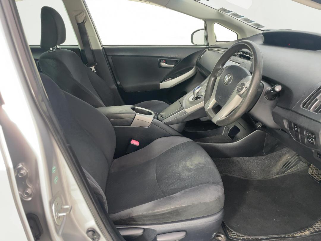 Photo '16' of Toyota Prius Photo '16' of Toyota Prius