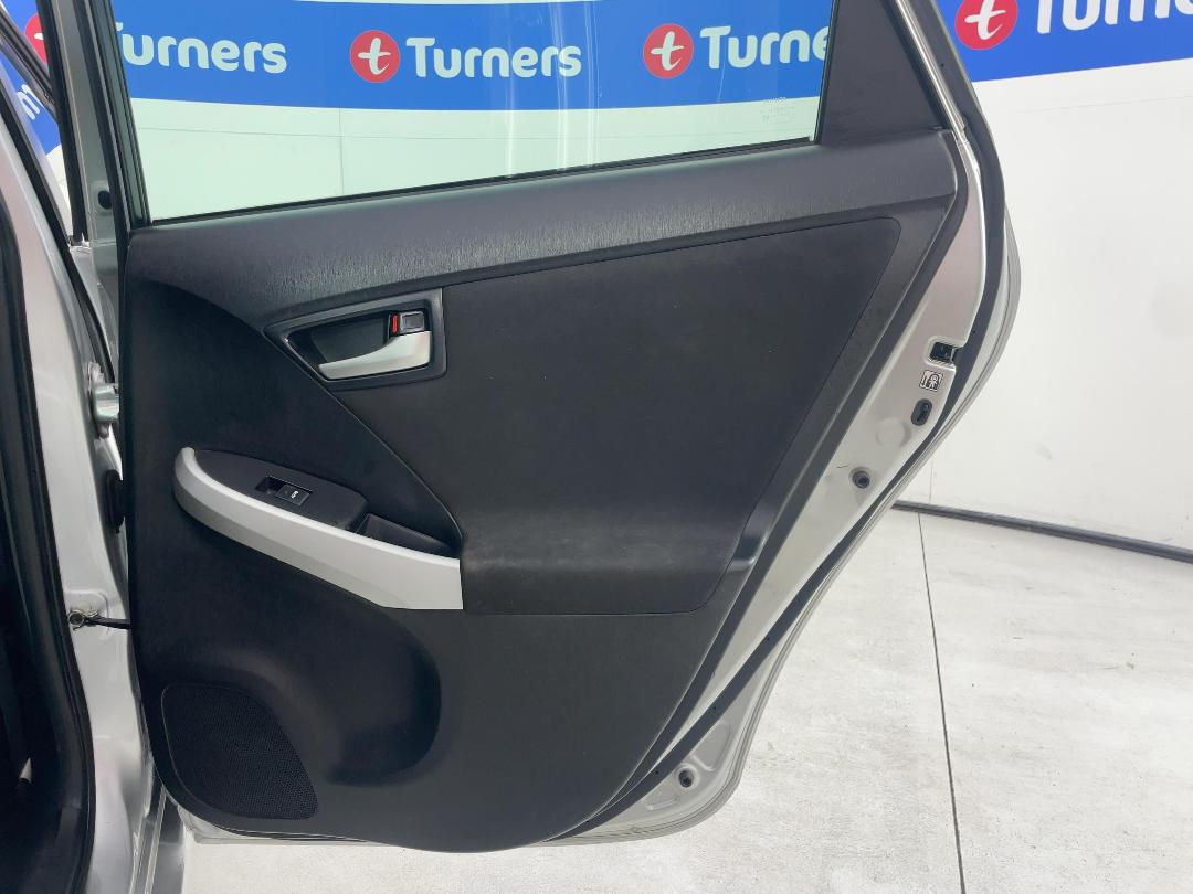 Photo '19' of Toyota Prius Photo '19' of Toyota Prius