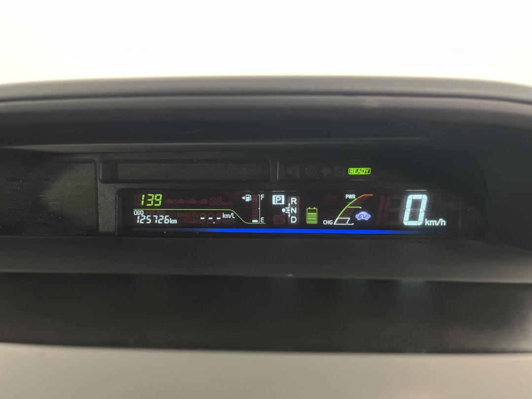 Photo '21' of Toyota Prius Photo '21' of Toyota Prius