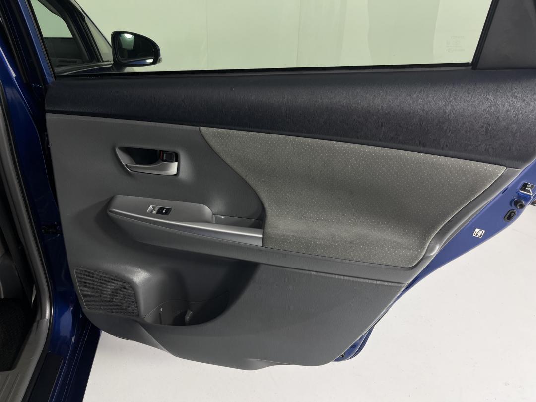 Photo '19' of Toyota Prius Photo '19' of Toyota Prius