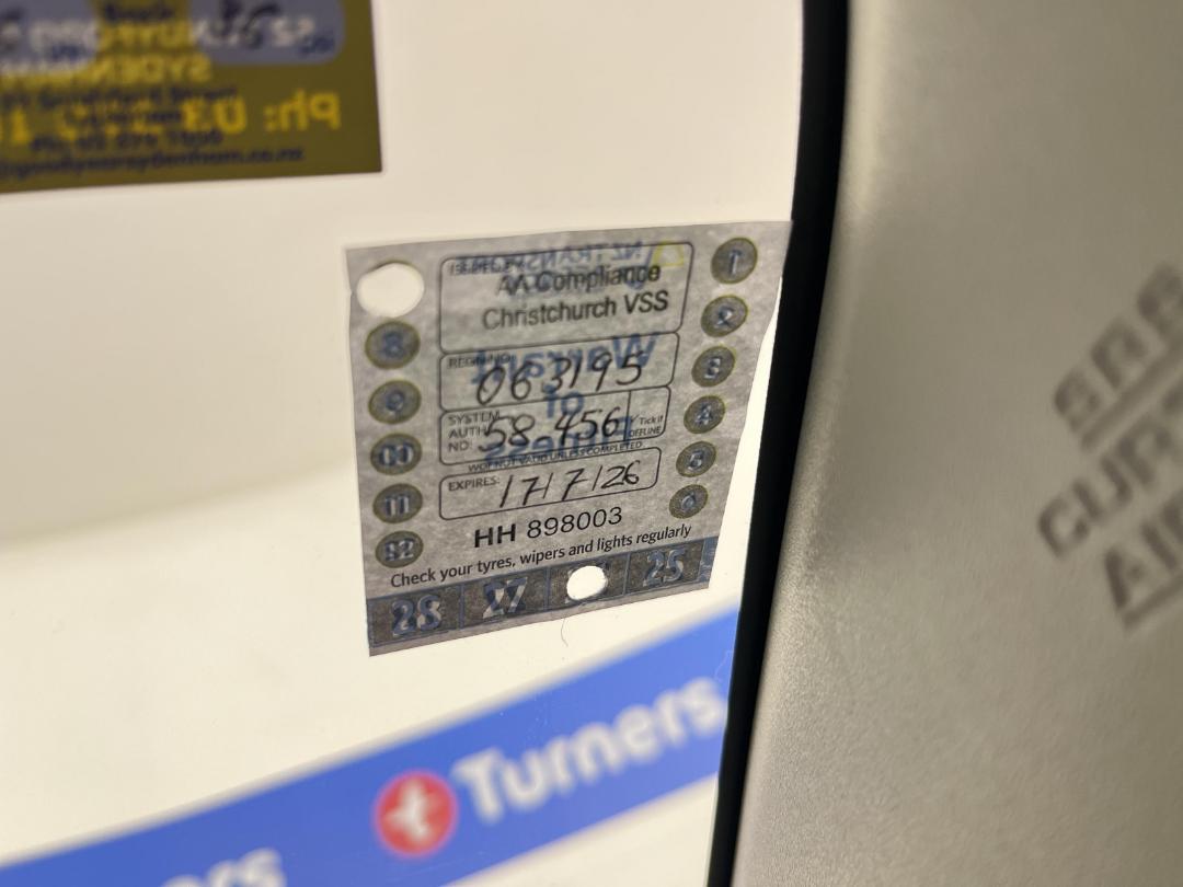 Photo '23' of Toyota Prius Photo '23' of Toyota Prius