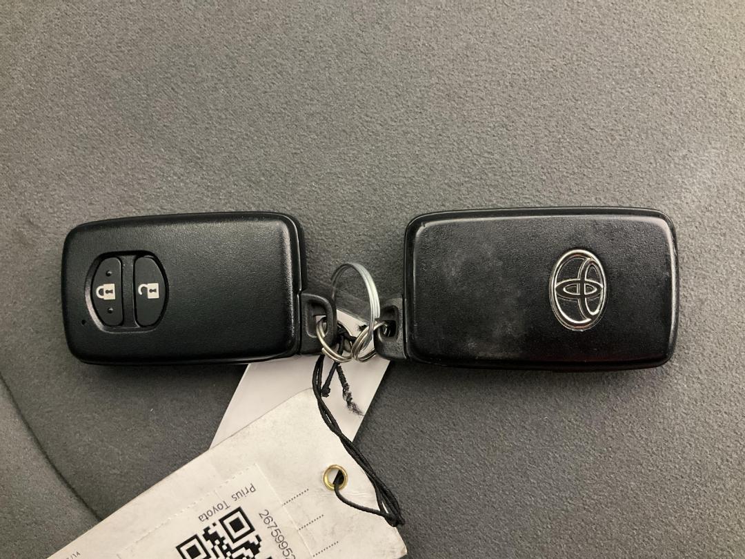 Photo '22' of Toyota Prius