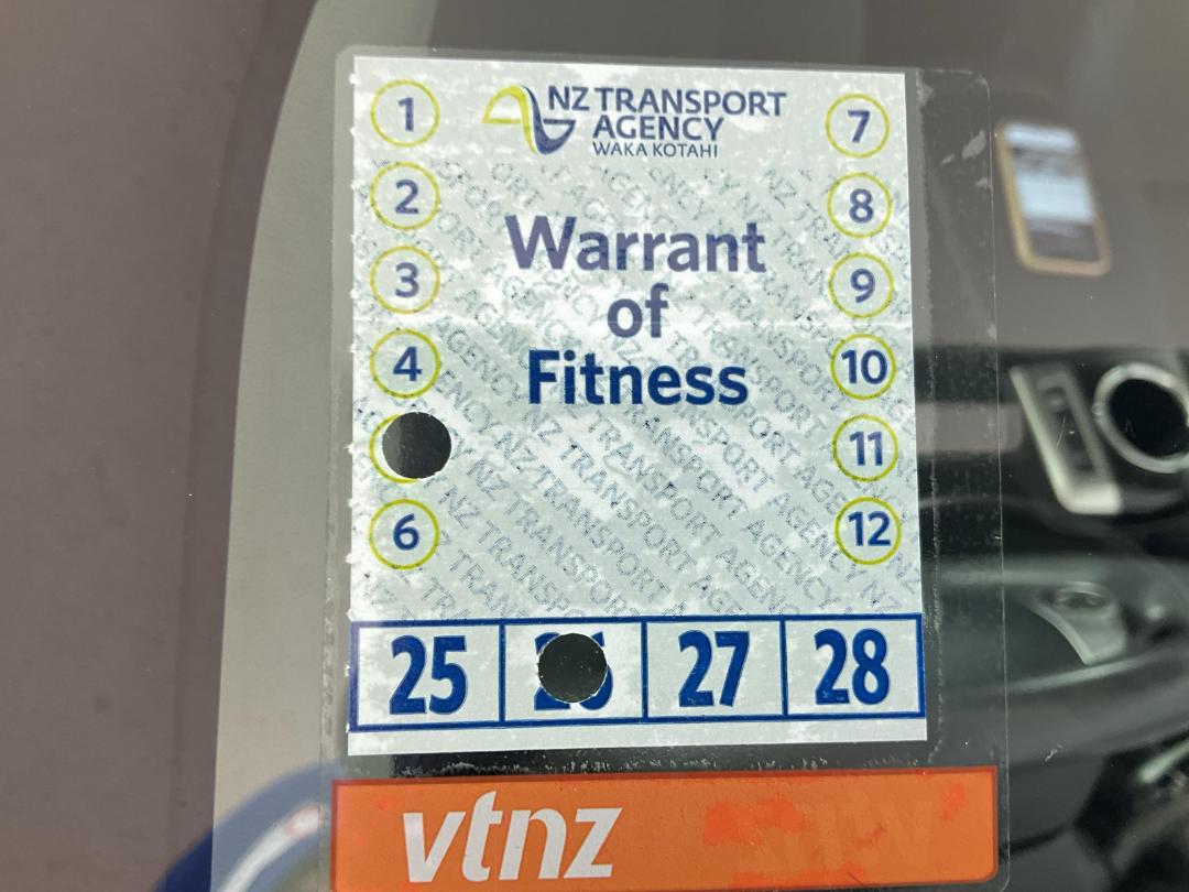 Photo '23' of Toyota Prius