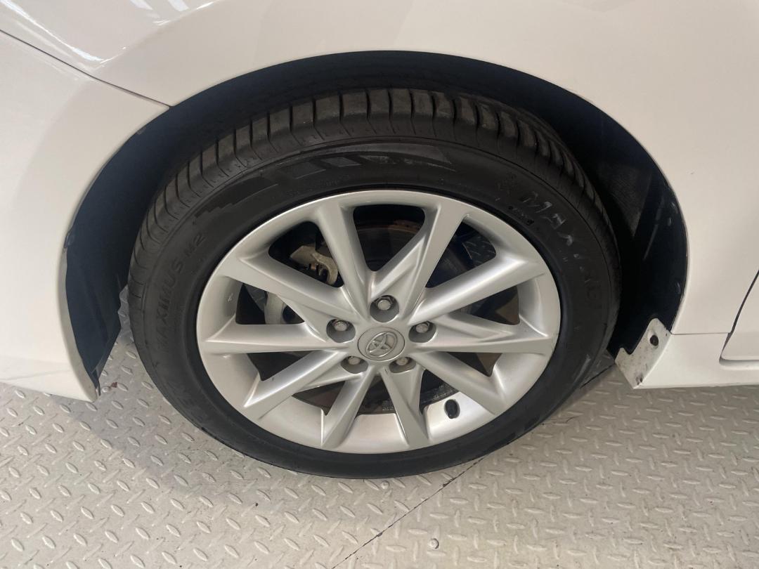 Photo '10' of Toyota Prius