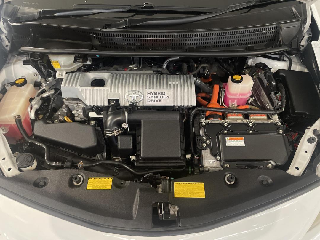 Photo '13' of Toyota Prius