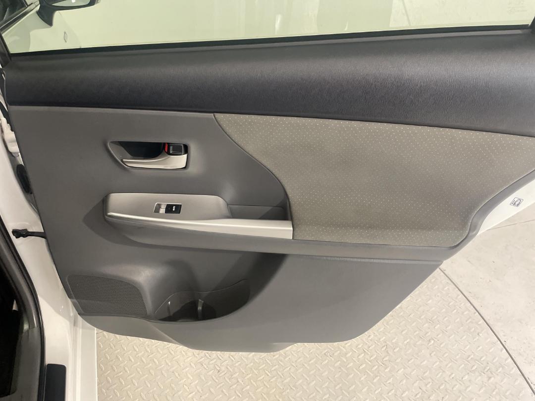 Photo '19' of Toyota Prius