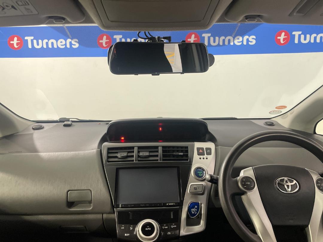 Photo '17' of Toyota Prius