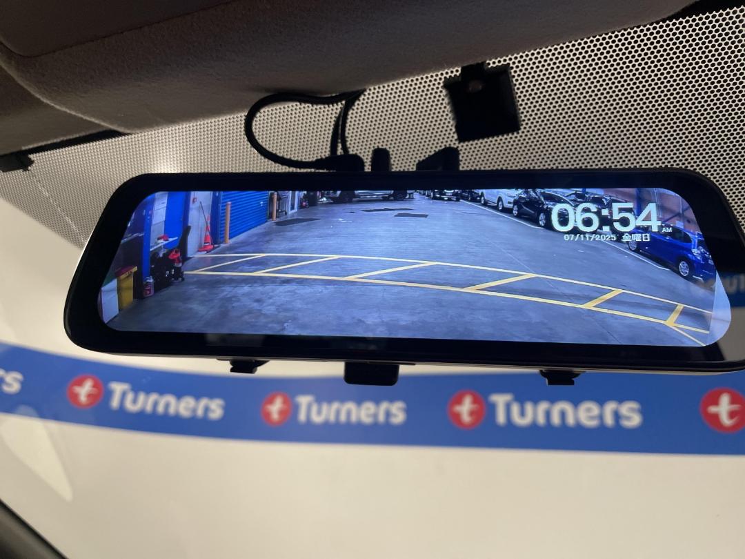 Photo '33' of Toyota Prius