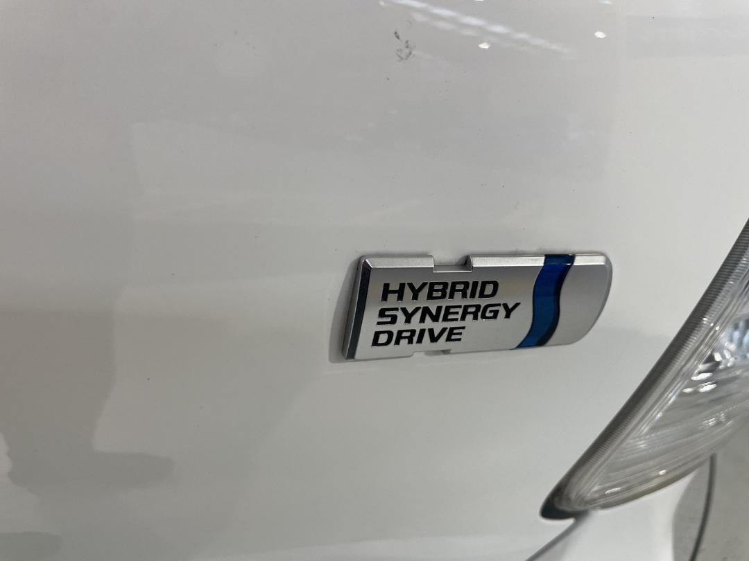 Photo '37' of Toyota Prius