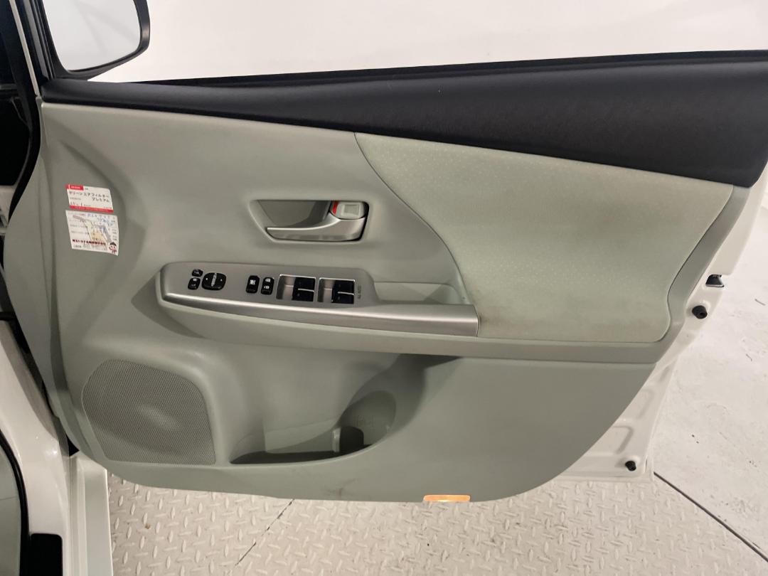 Photo '15' of Toyota Prius Photo '15' of Toyota Prius