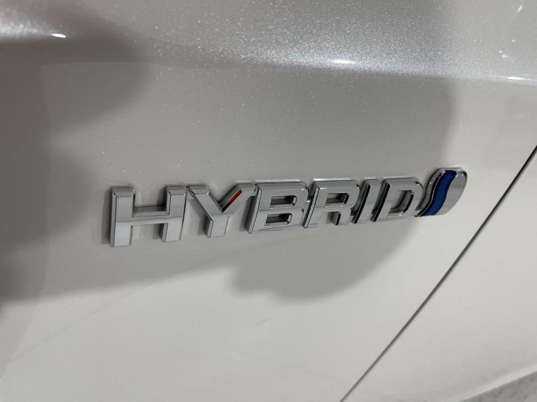 Photo '35' of Toyota Prius Photo '35' of Toyota Prius