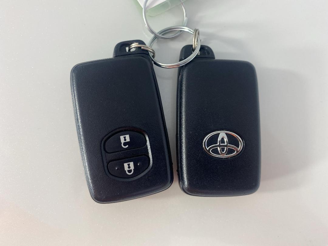 Photo '22' of Toyota Prius Photo '22' of Toyota Prius