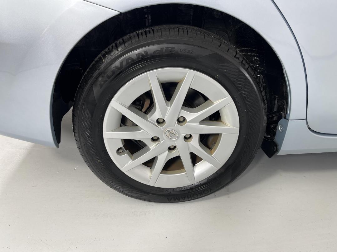 Photo '12' of Toyota Prius Photo '12' of Toyota Prius