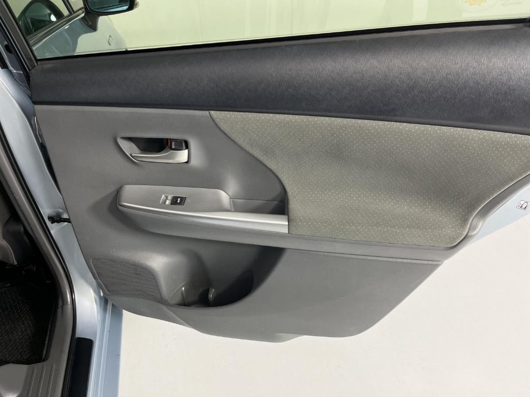 Photo '19' of Toyota Prius Photo '19' of Toyota Prius