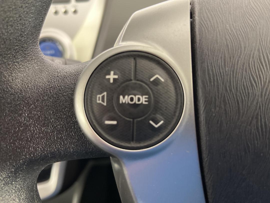 Photo '25' of Toyota Prius Photo '25' of Toyota Prius