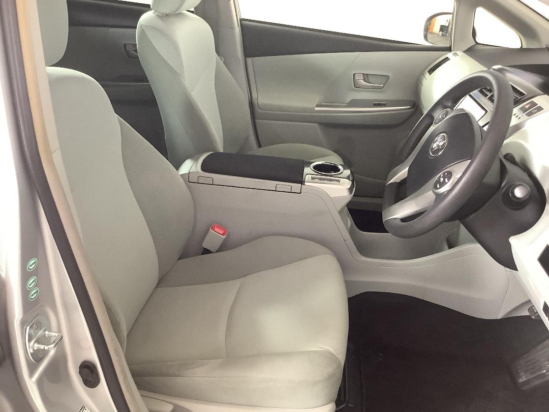 Photo '16' of Toyota Prius Photo '16' of Toyota Prius