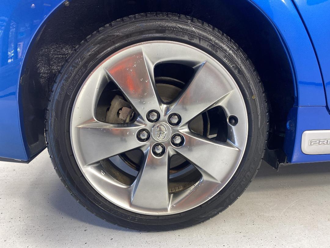 Photo '12' of Toyota Prius