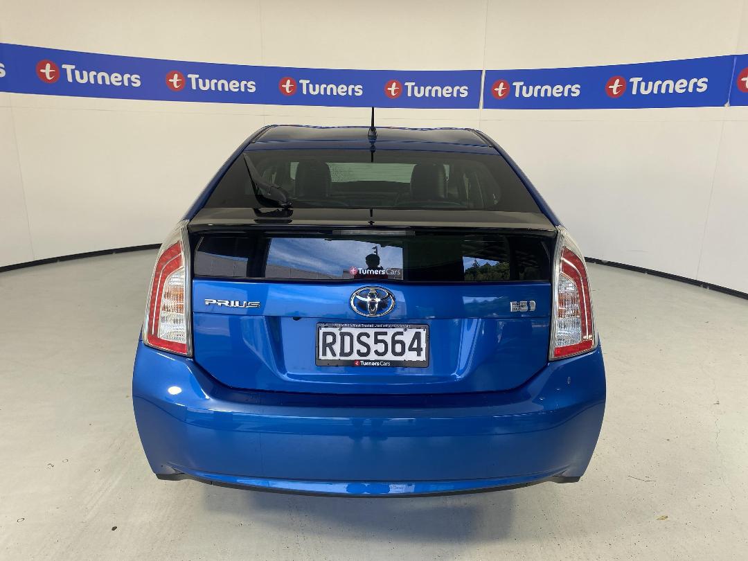 Photo '6' of Toyota Prius