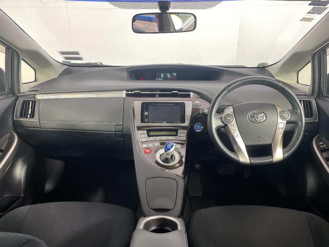 Photo '17' of Toyota Prius Photo '17' of Toyota Prius