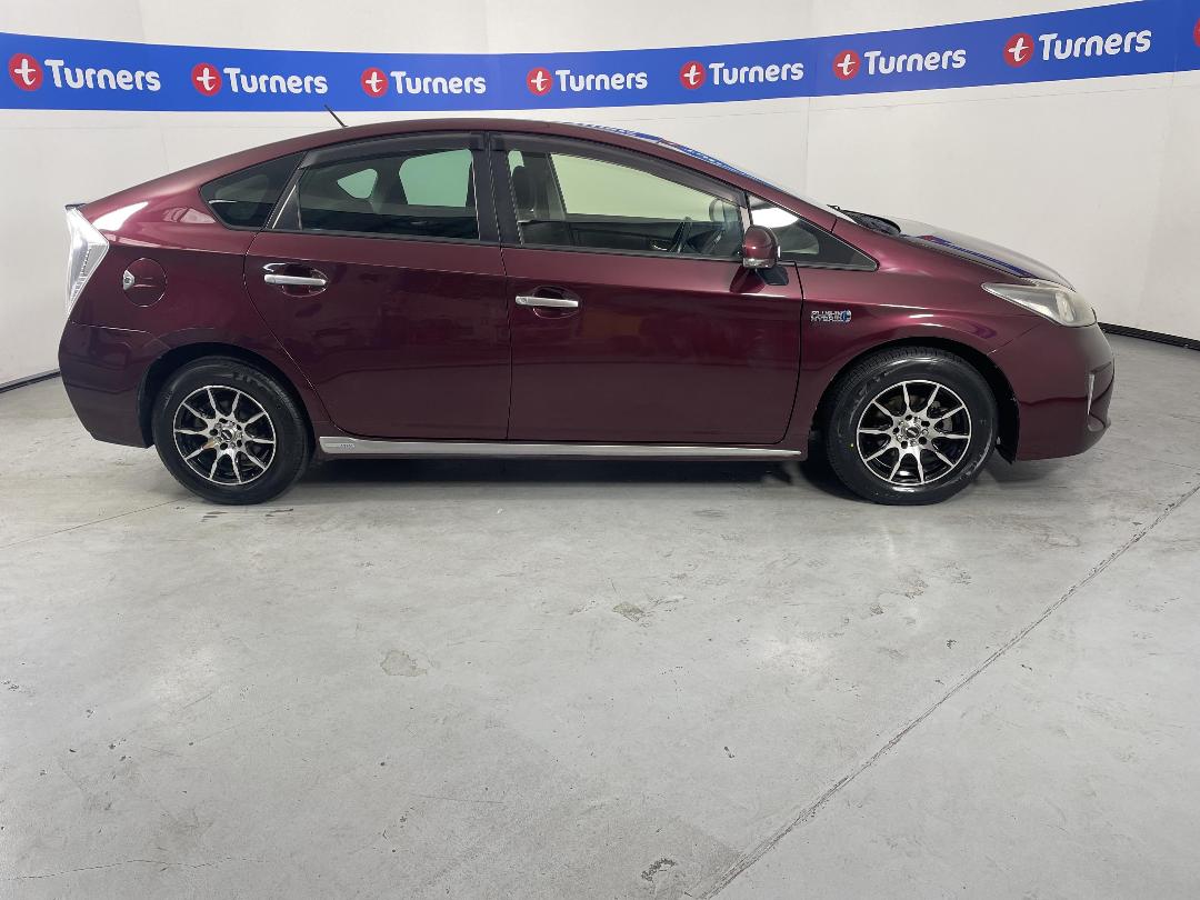 Photo '23' of Toyota Prius Photo '23' of Toyota Prius