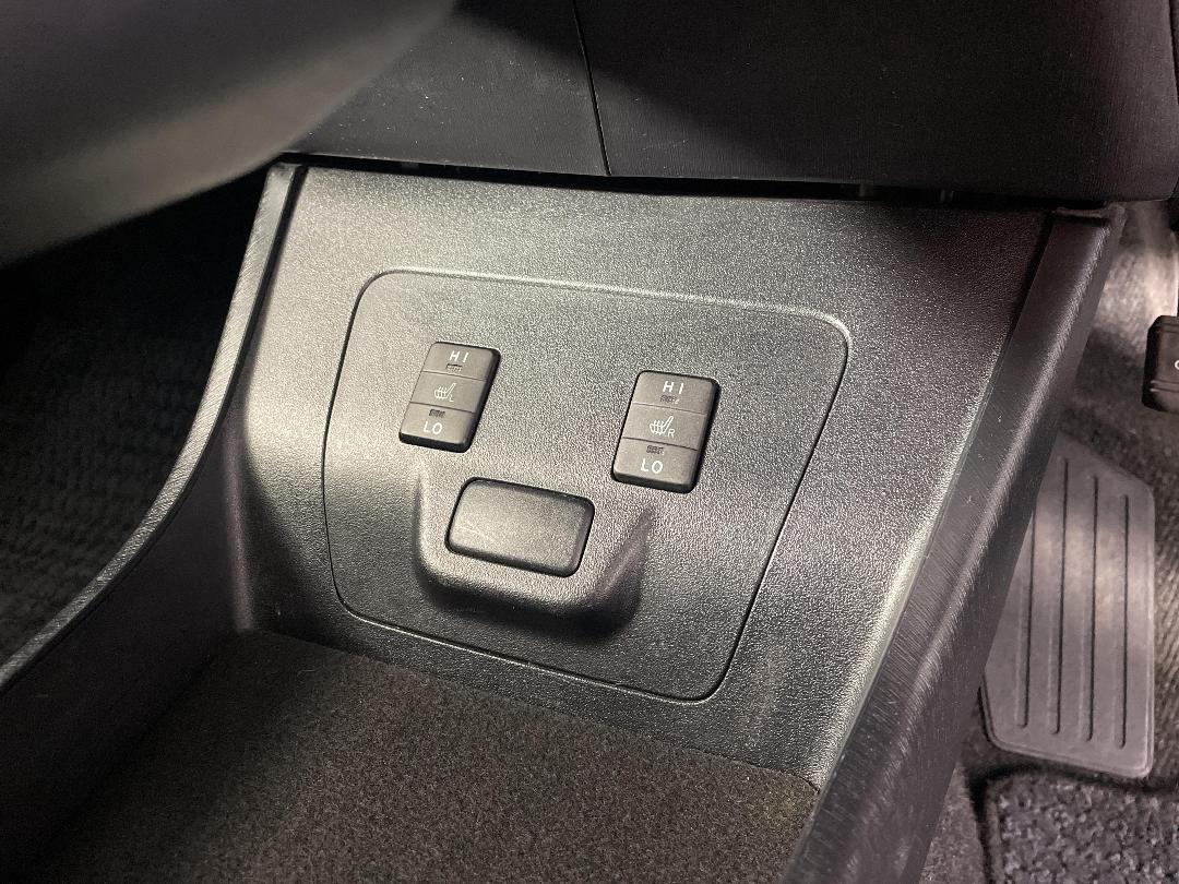 Photo '29' of Toyota Prius Photo '29' of Toyota Prius