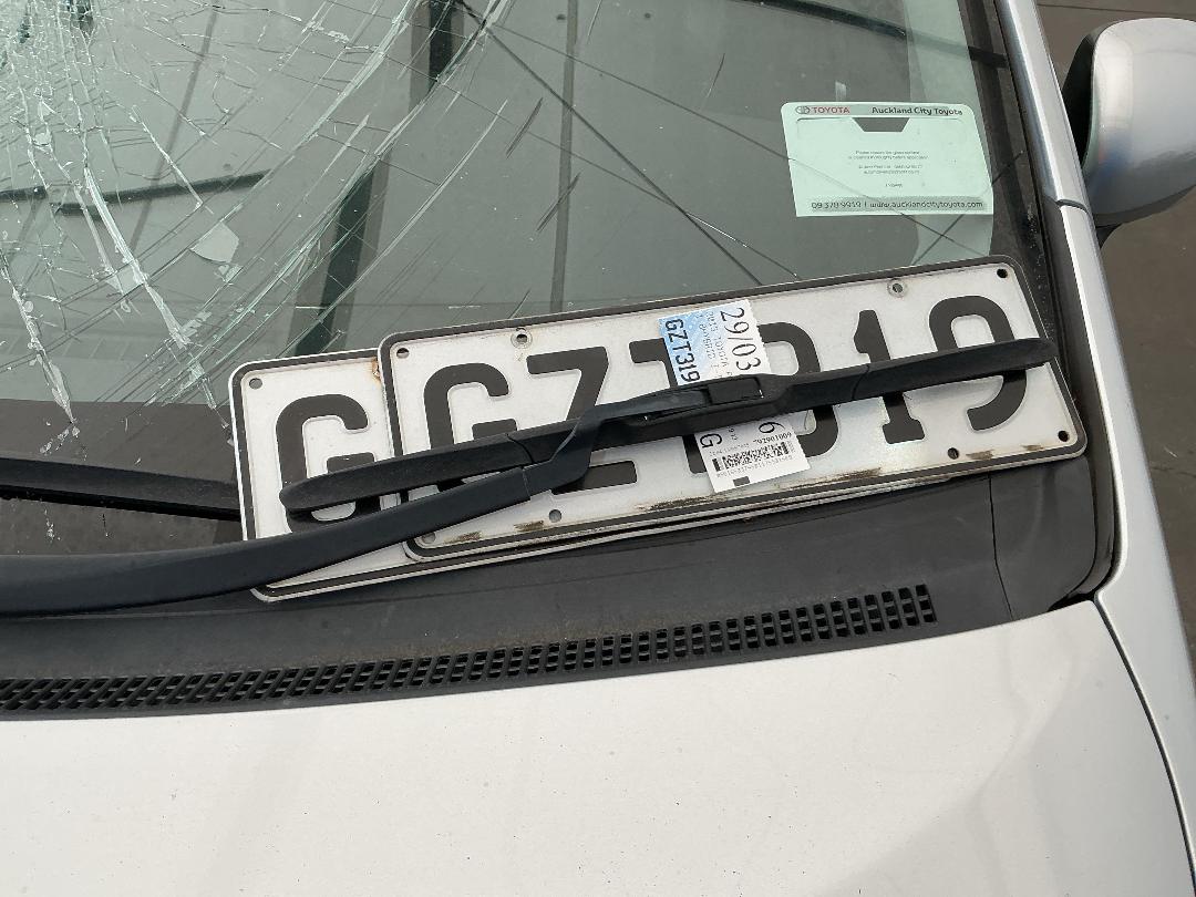 Photo '30' of Toyota Prius I-Tech Photo '30' of Toyota Prius I-Tech