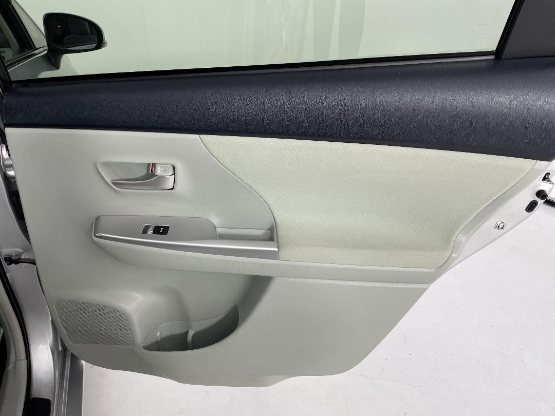 Photo '19' of Toyota Prius