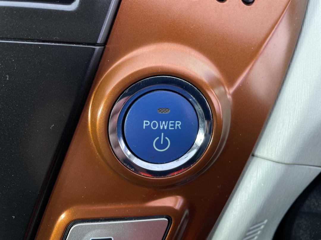 Photo '25' of Toyota Prius