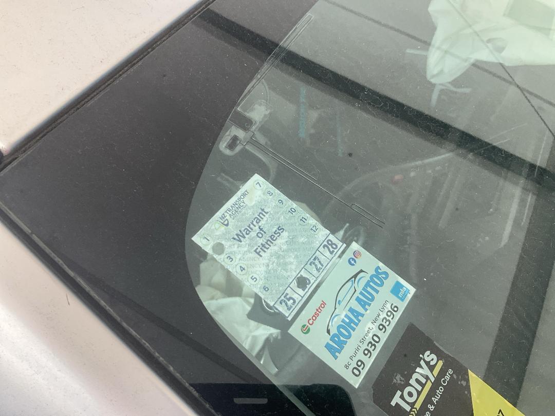 Photo '25' of Toyota Prius Photo '25' of Toyota Prius