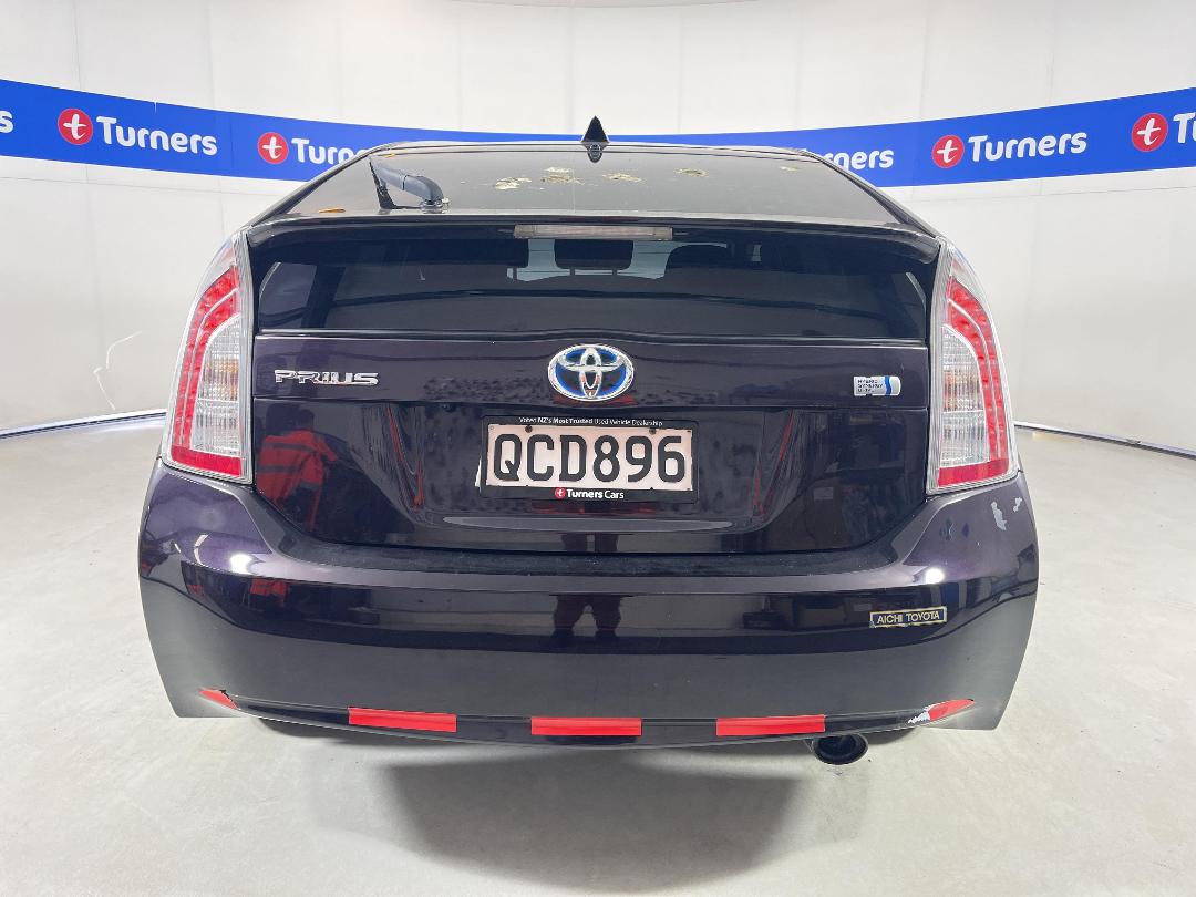 Photo '6' of Toyota Prius