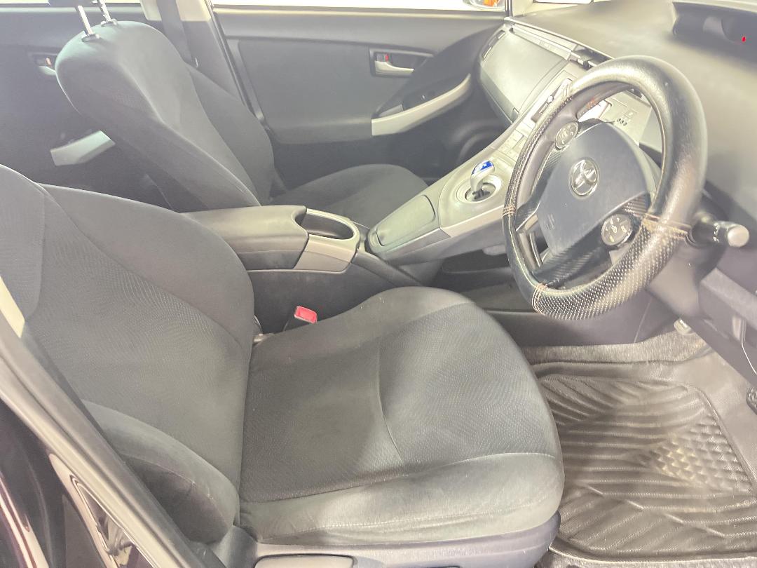 Photo '16' of Toyota Prius