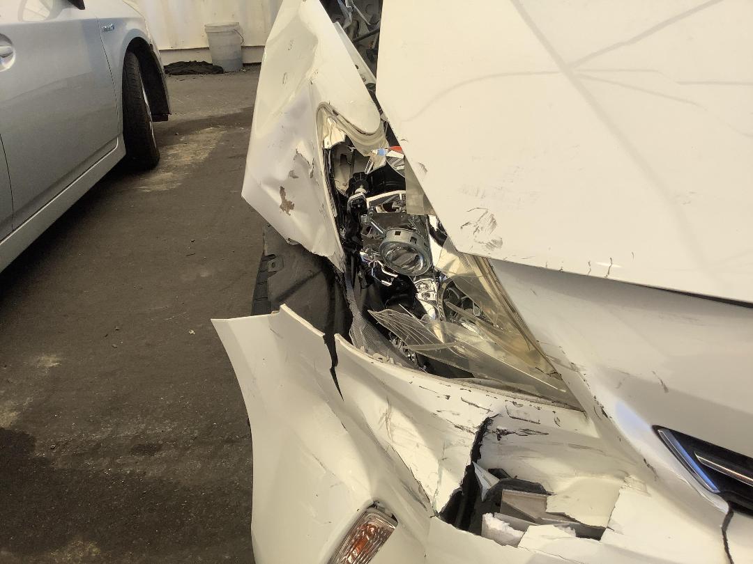 Photo '4' of Toyota Prius Alpha