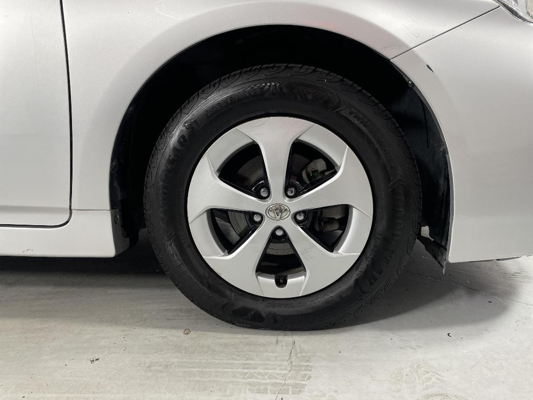 Photo '9' of Toyota Prius