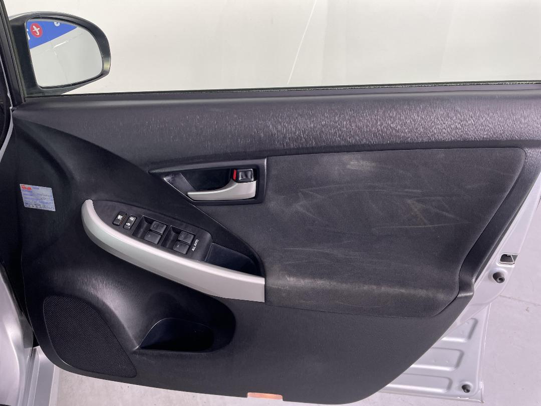 Photo '15' of Toyota Prius