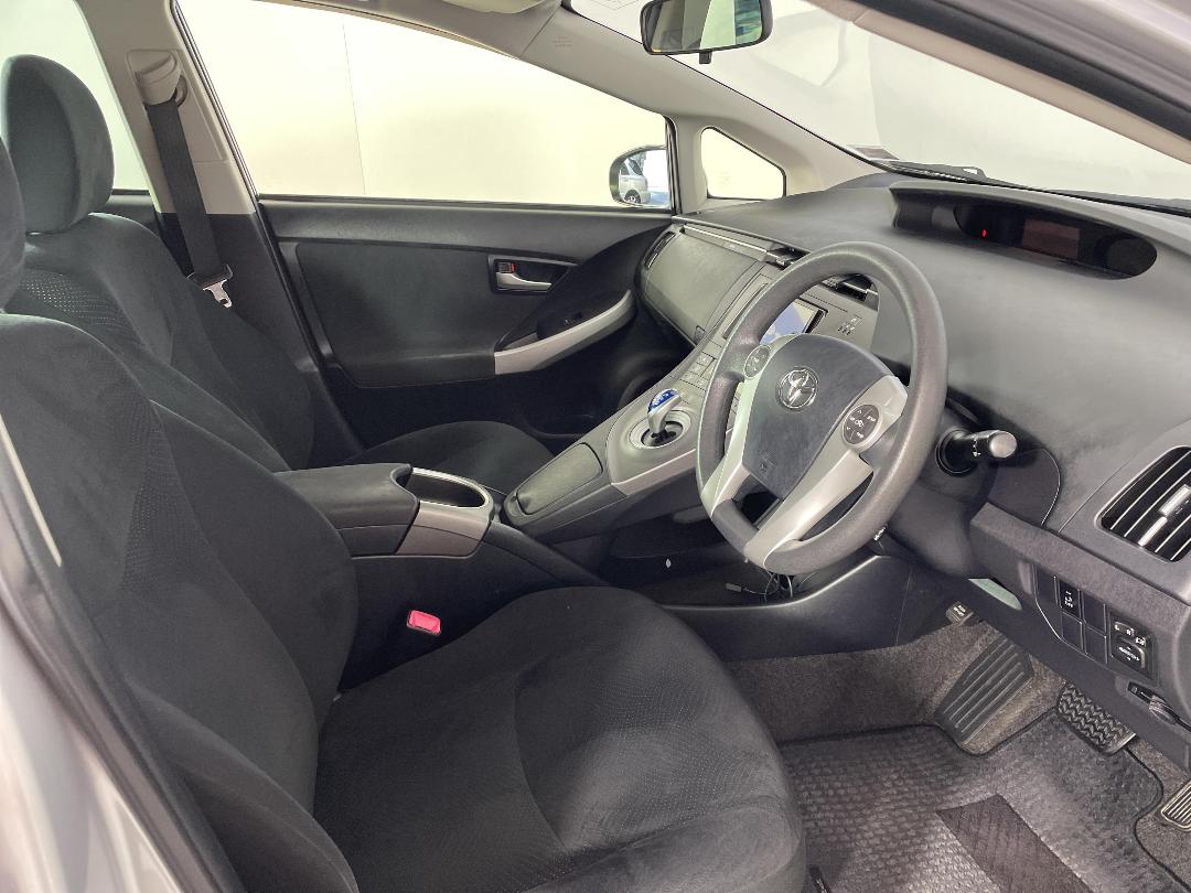 Photo '16' of Toyota Prius