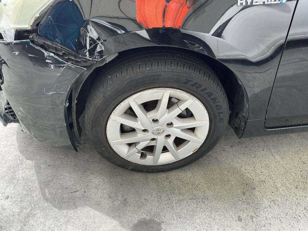 Photo '9' of Toyota Prius Alpha