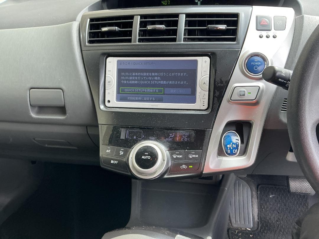 Photo '28' of Toyota Prius Alpha