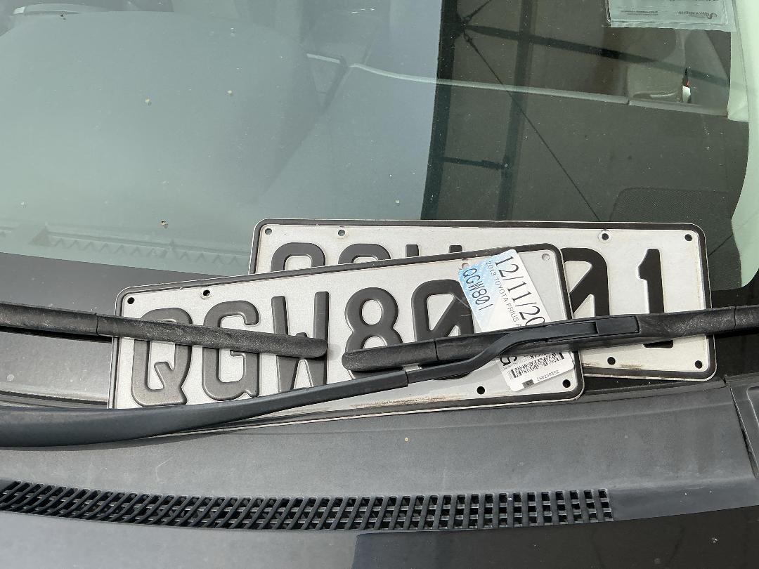 Photo '31' of Toyota Prius Alpha