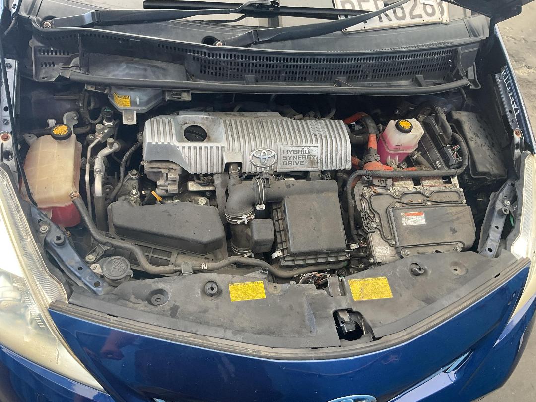 Photo '20' of Toyota Prius Alpha Photo '20' of Toyota Prius Alpha