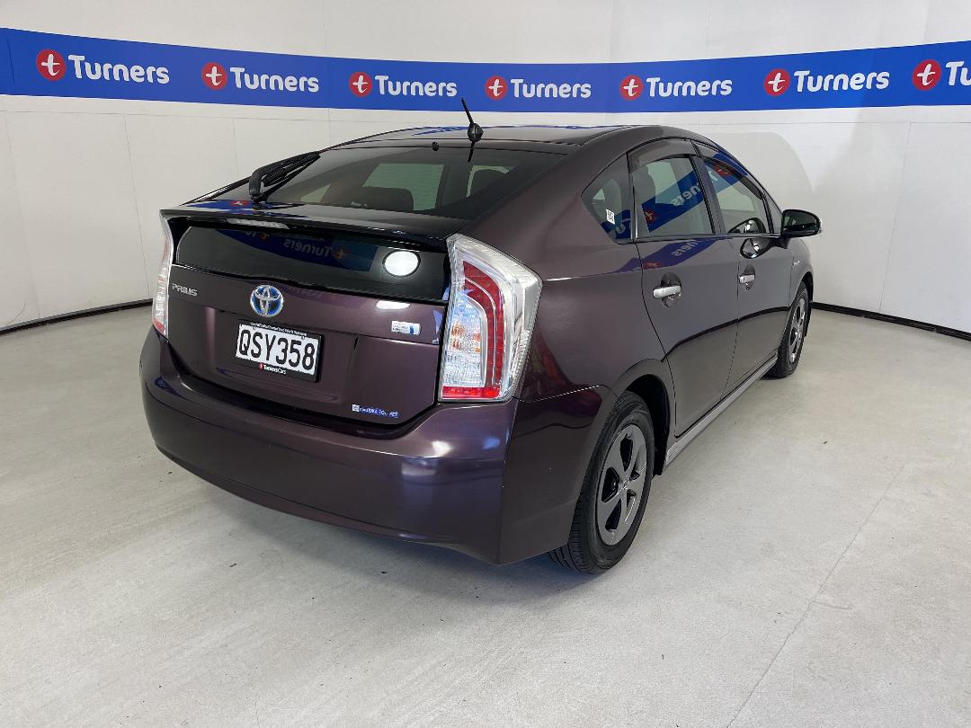 Photo '7' of Toyota Prius Photo '7' of Toyota Prius