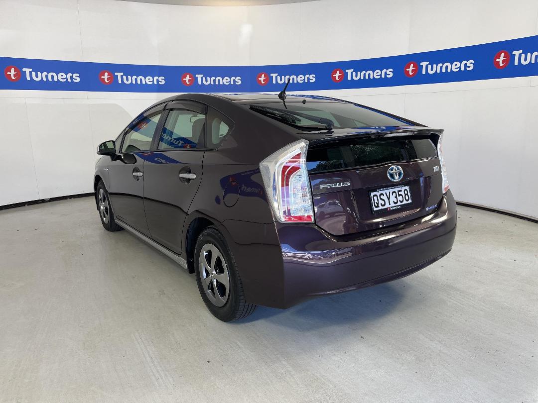 Photo '5' of Toyota Prius Photo '5' of Toyota Prius