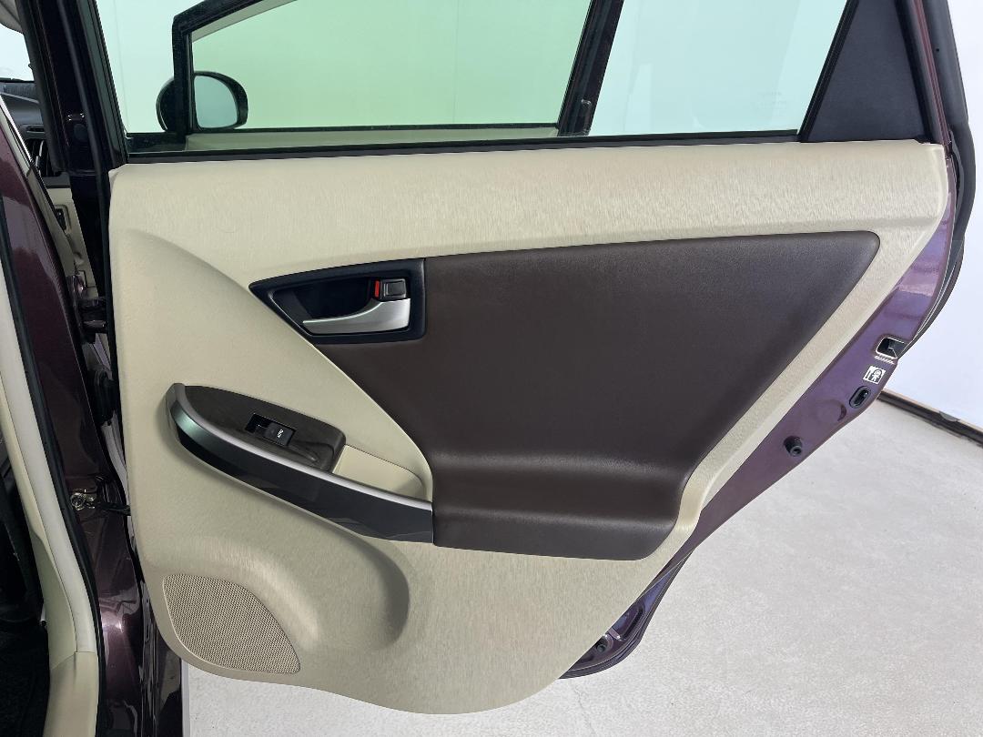 Photo '19' of Toyota Prius Photo '19' of Toyota Prius