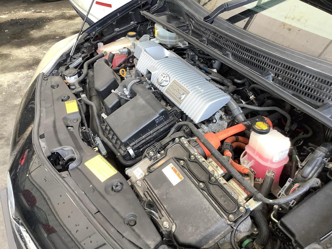 Photo '12' of Toyota Prius PHV Hybrid