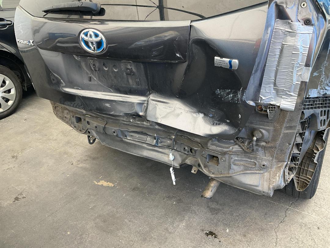 Photo '13' of Toyota Prius