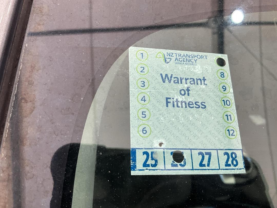 Photo '28' of Toyota Prius