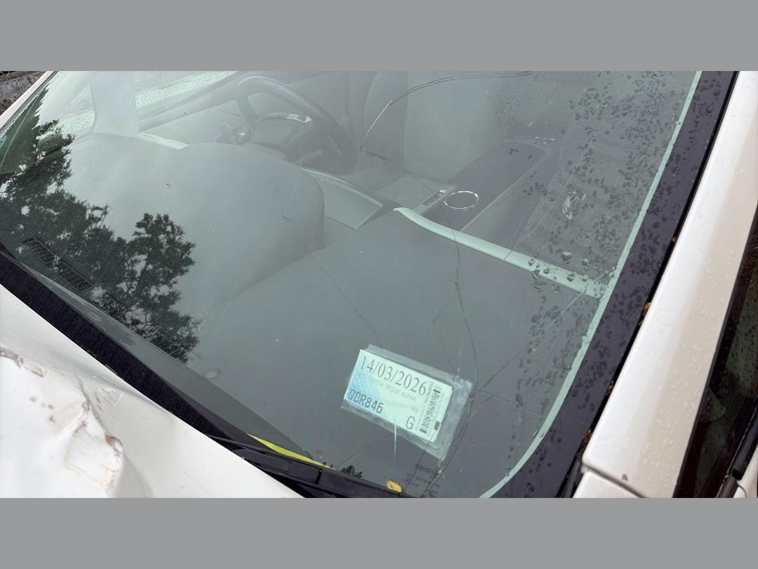 Photo '5' of Toyota Prius Alpha