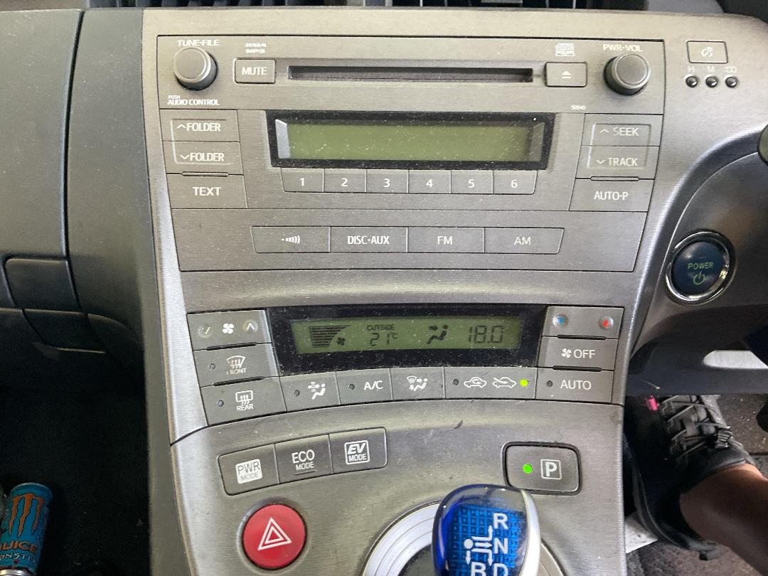 Photo '10' of Toyota Prius