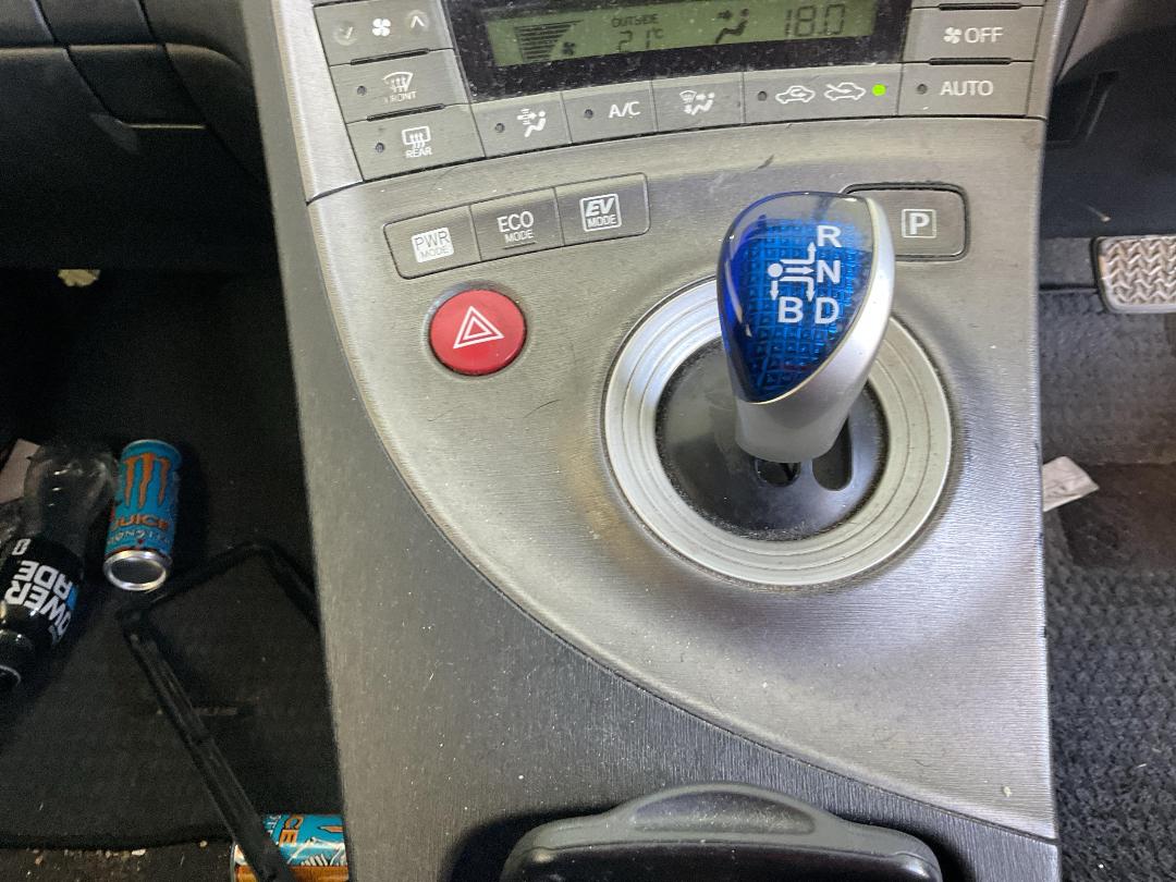 Photo '11' of Toyota Prius