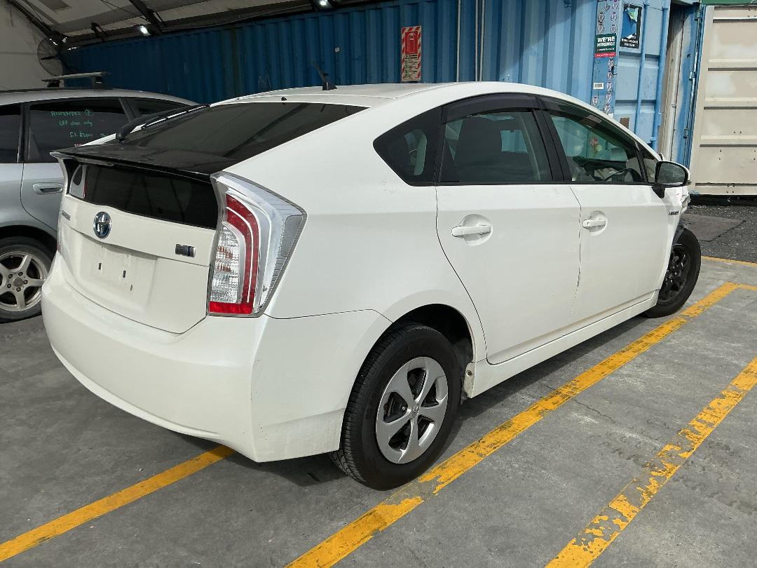 Photo '6' of Toyota Prius
